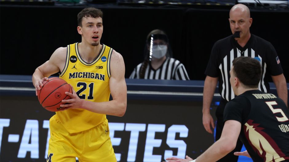 在比赛开局 在比赛开局